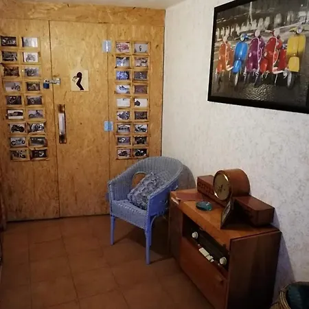 Doupe Hostel *