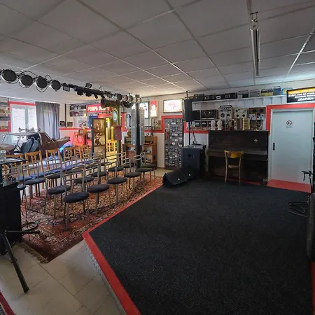 Moto Doupe 호스텔