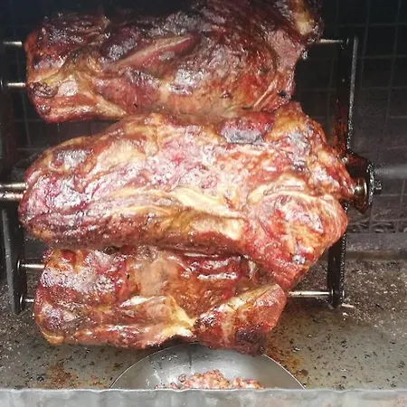 Moto Doupe 호스텔 훔폴렉