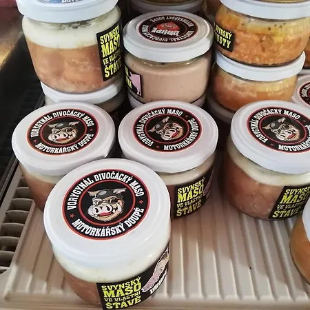 호스텔 Moto Doupe 훔폴렉