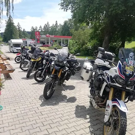 Moto Doupe 호스텔 *