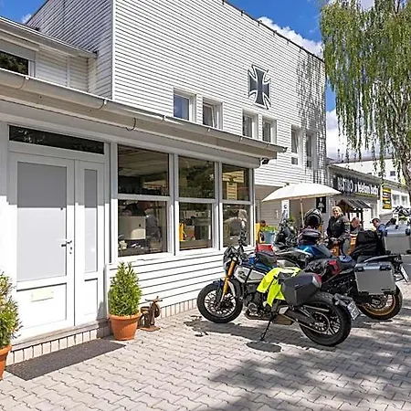 Moto Doupe Hostel