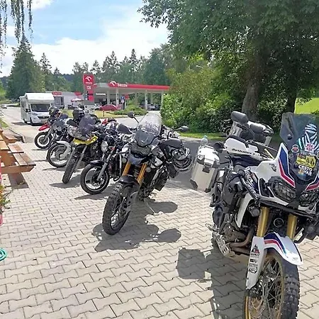 Moto Doupe Hostel Humpolec